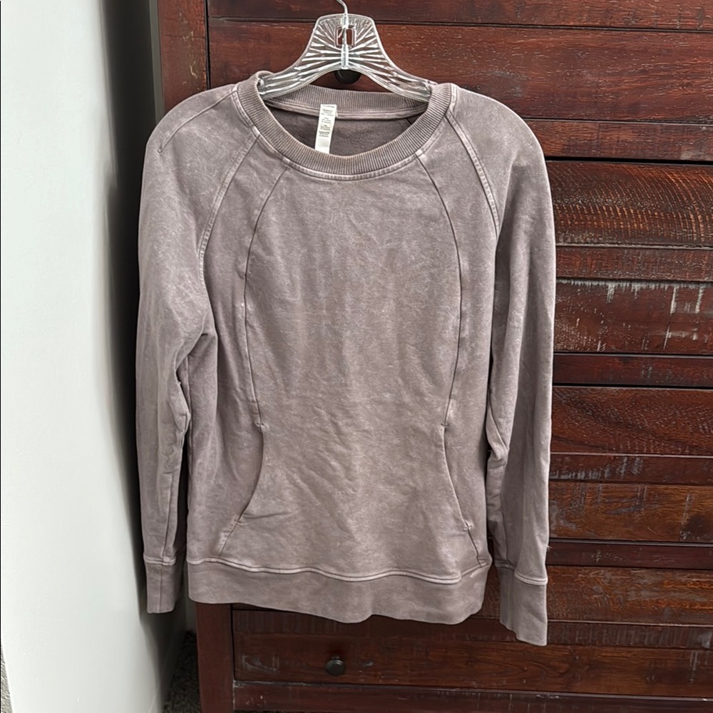 Casual Gray Sweatshirt